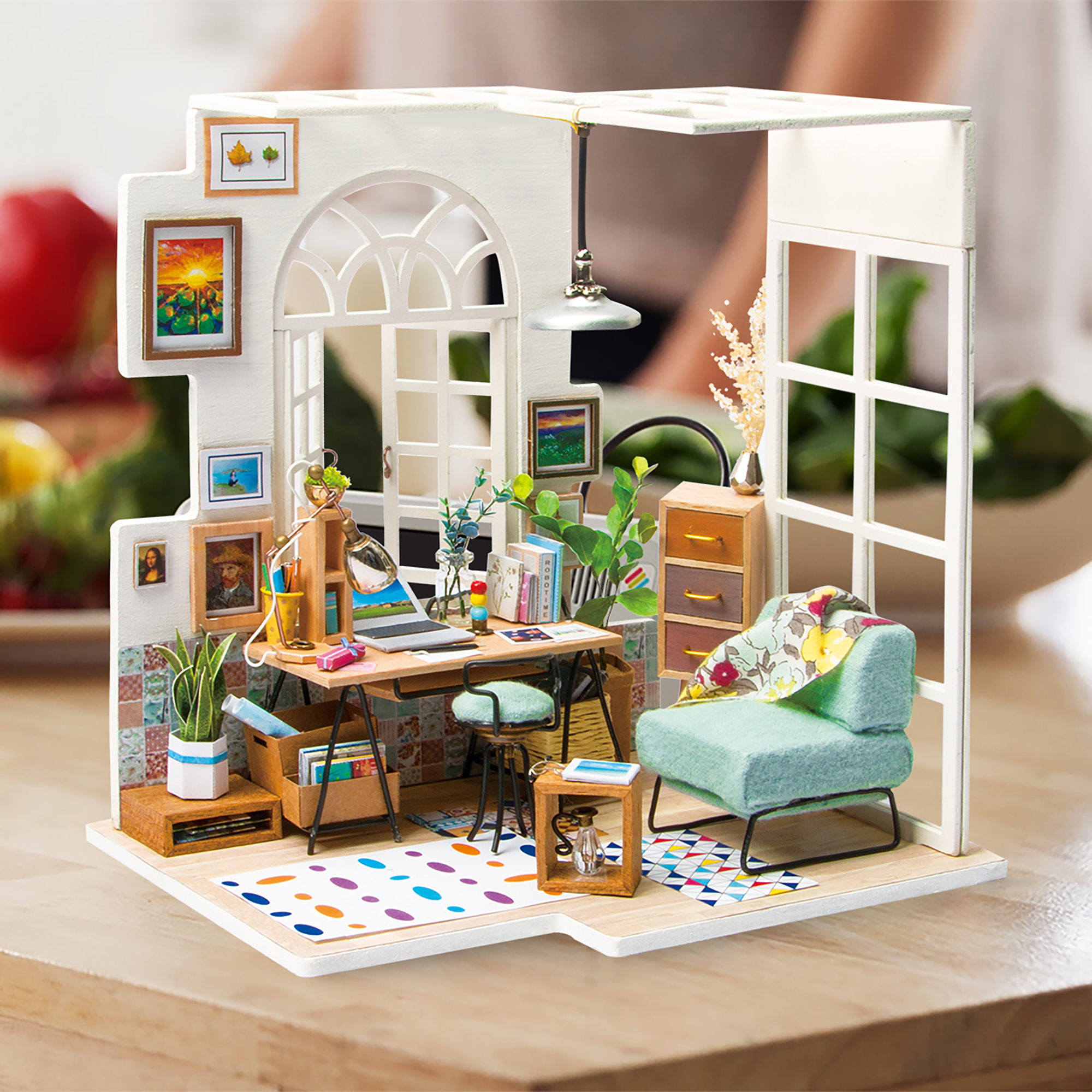 Cat House - Rolife DIY Miniature Dollhouse Kit 1:24 Scale Model